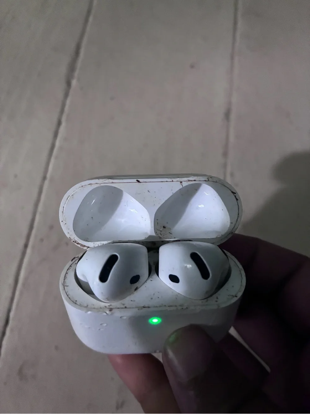 Apple airpods magsafe